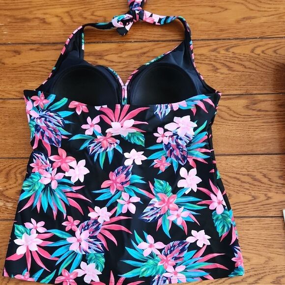 Croft & Barrow Black and Pink Tankini Top Swimsuit with Tropical Flair - Picture 3 of 4